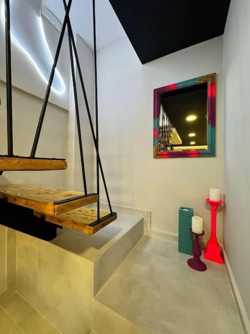 Apartment Pop Art Maisonette *