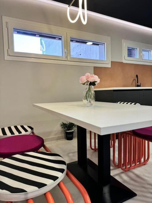 Pop Art Maisonette Apartment *