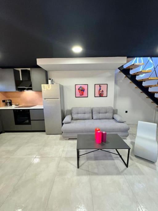 Pop Art Maisonette Apartment Ioannina